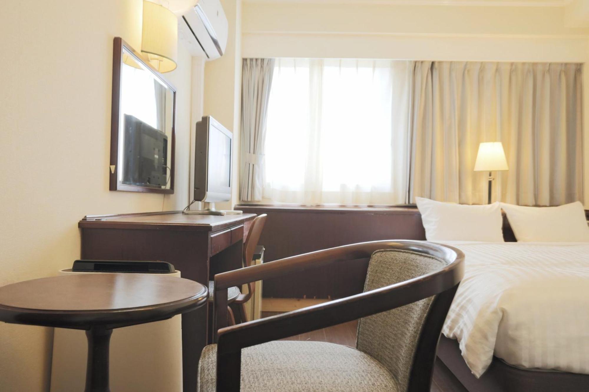 Hotel Castle Inn Йоккаити Экстерьер фото