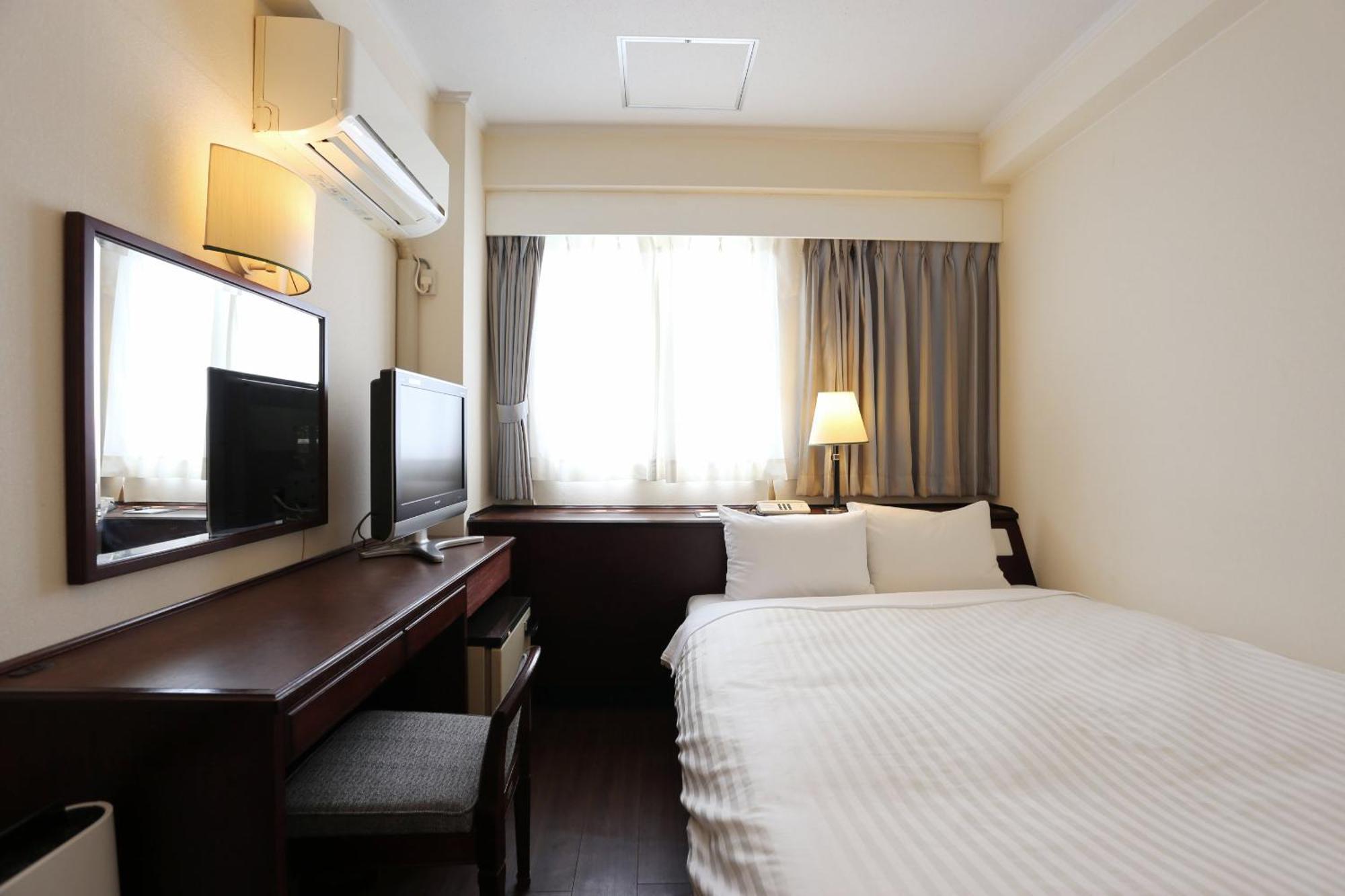 Hotel Castle Inn Йоккаити Экстерьер фото