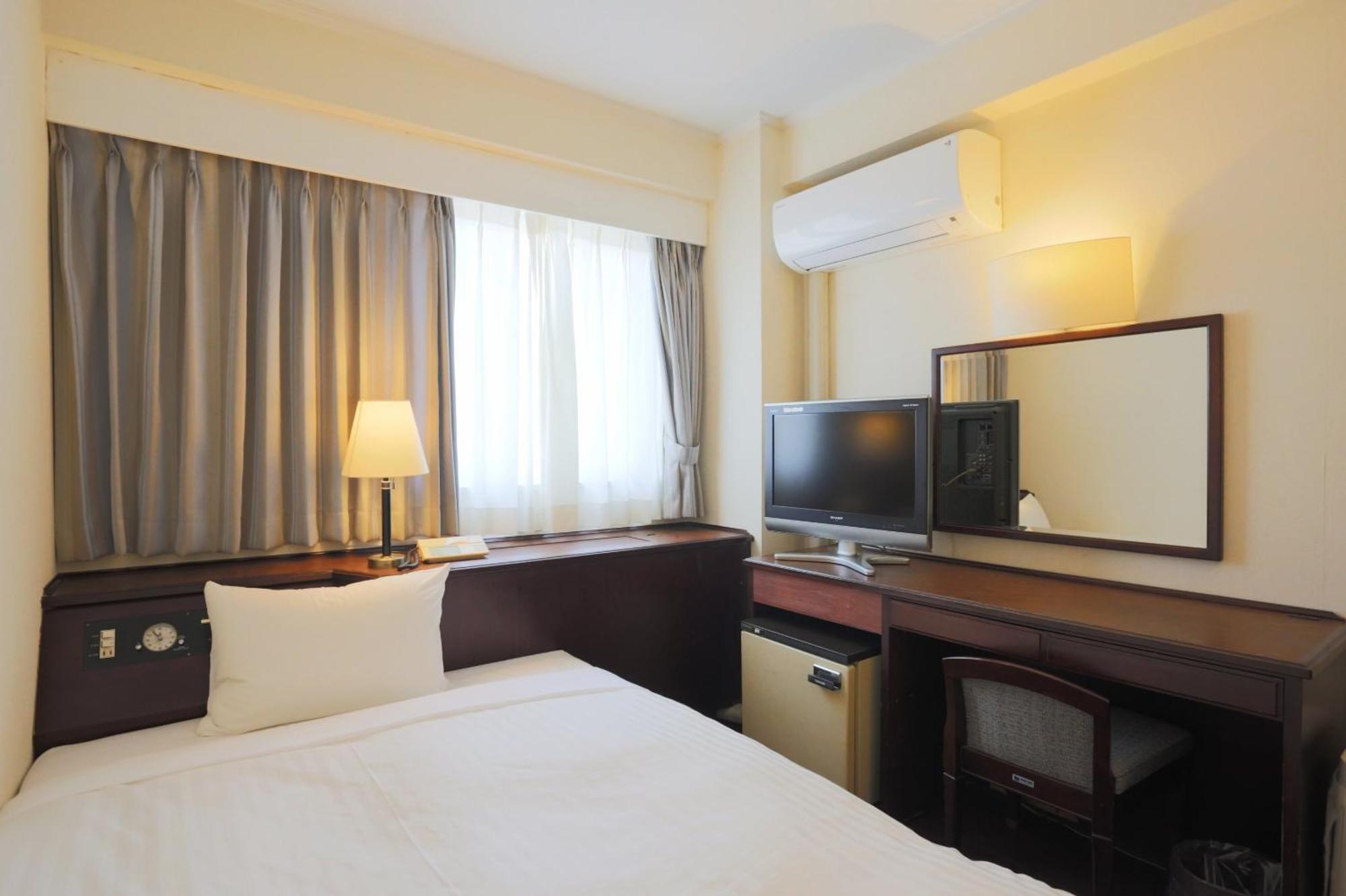 Hotel Castle Inn Йоккаити Экстерьер фото